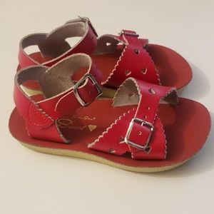 Sweetheart sandals